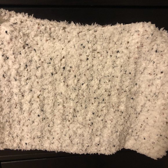 NWOT Cozy ♾️ Infinity scarf - Picture 2 of 4